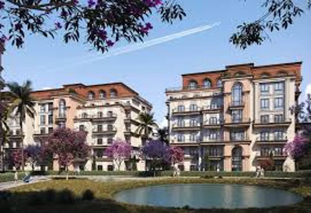 Apartment in West Clay
